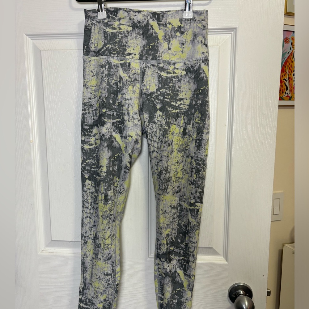 🦋 Lululemon Wunder Train High-Rise Tight 25" Size 6 🦋